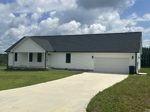 Front of 1654 Linvillle rd, Lawrenceburg TN