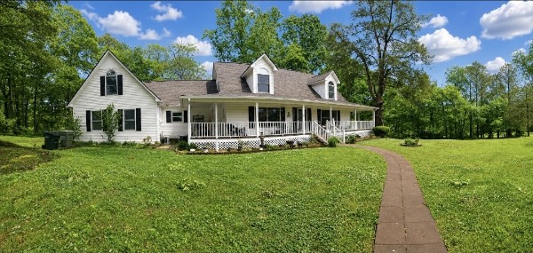 Front of 1518 Old Waynesboro Hwy, Lawrenceburg TN