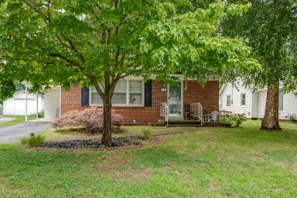 Front of 412 4th St, Lawrenceburg TN