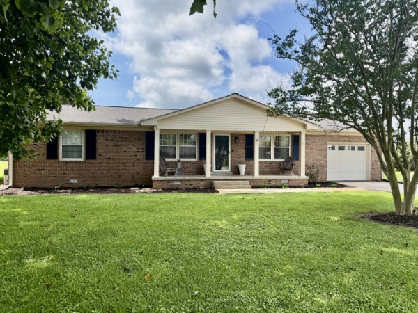 Front of 713 Lloyd St, Lawrenceburg TN