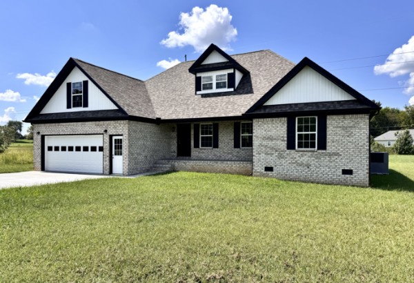 Front of 150 Sundance Dr, Lawrenceburg TN