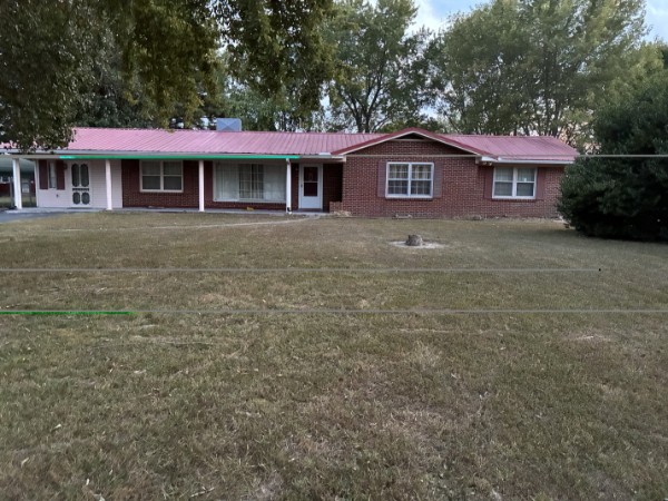 Front of 6638 Hwy 64 E, Lawrenceburg TN 38464