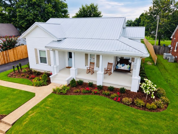 Front of 136 Groh St, Lawrenceburg TN