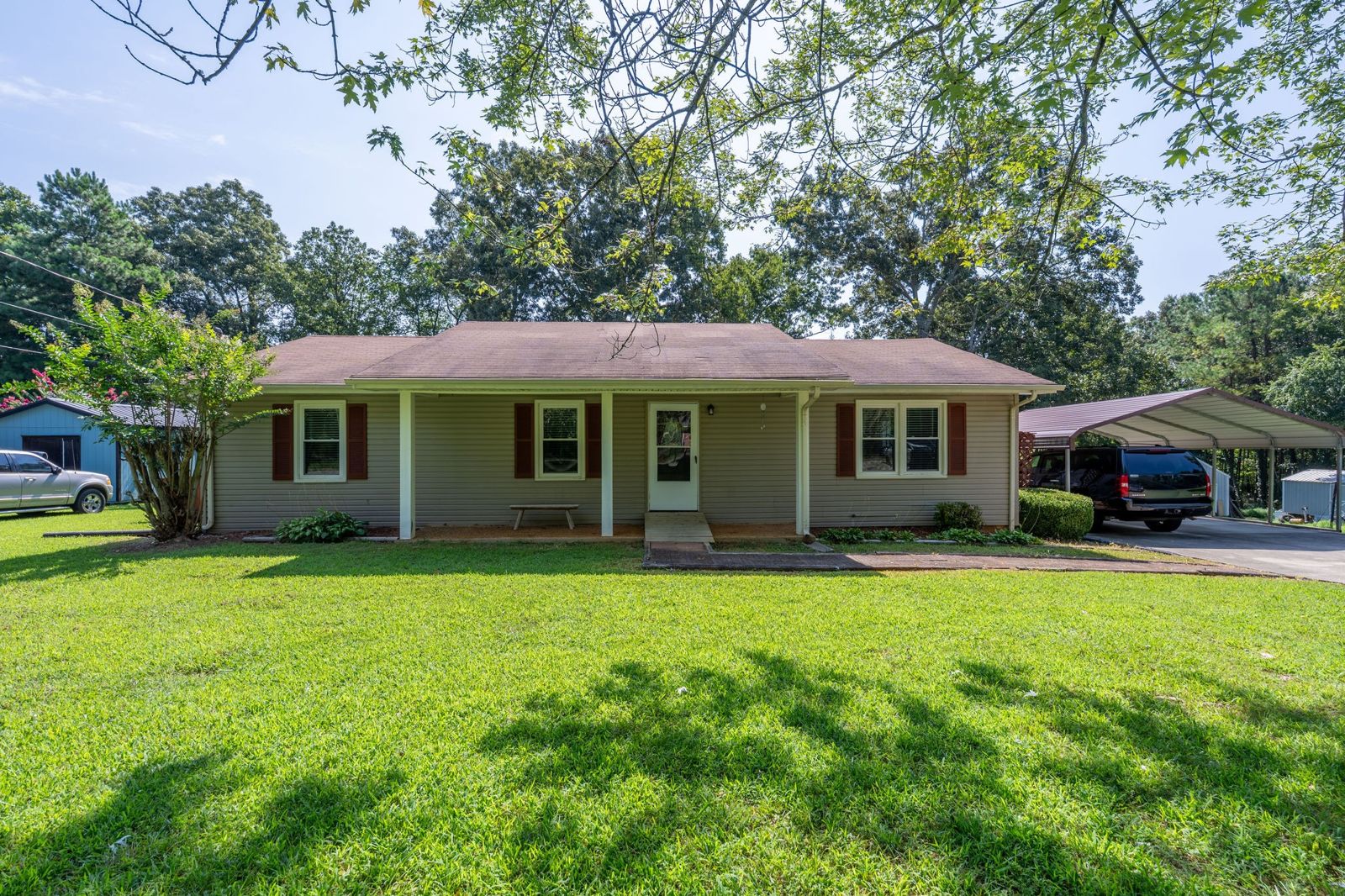 1020 Rosier Rd front exterior, Lawrence County TN home for sale
