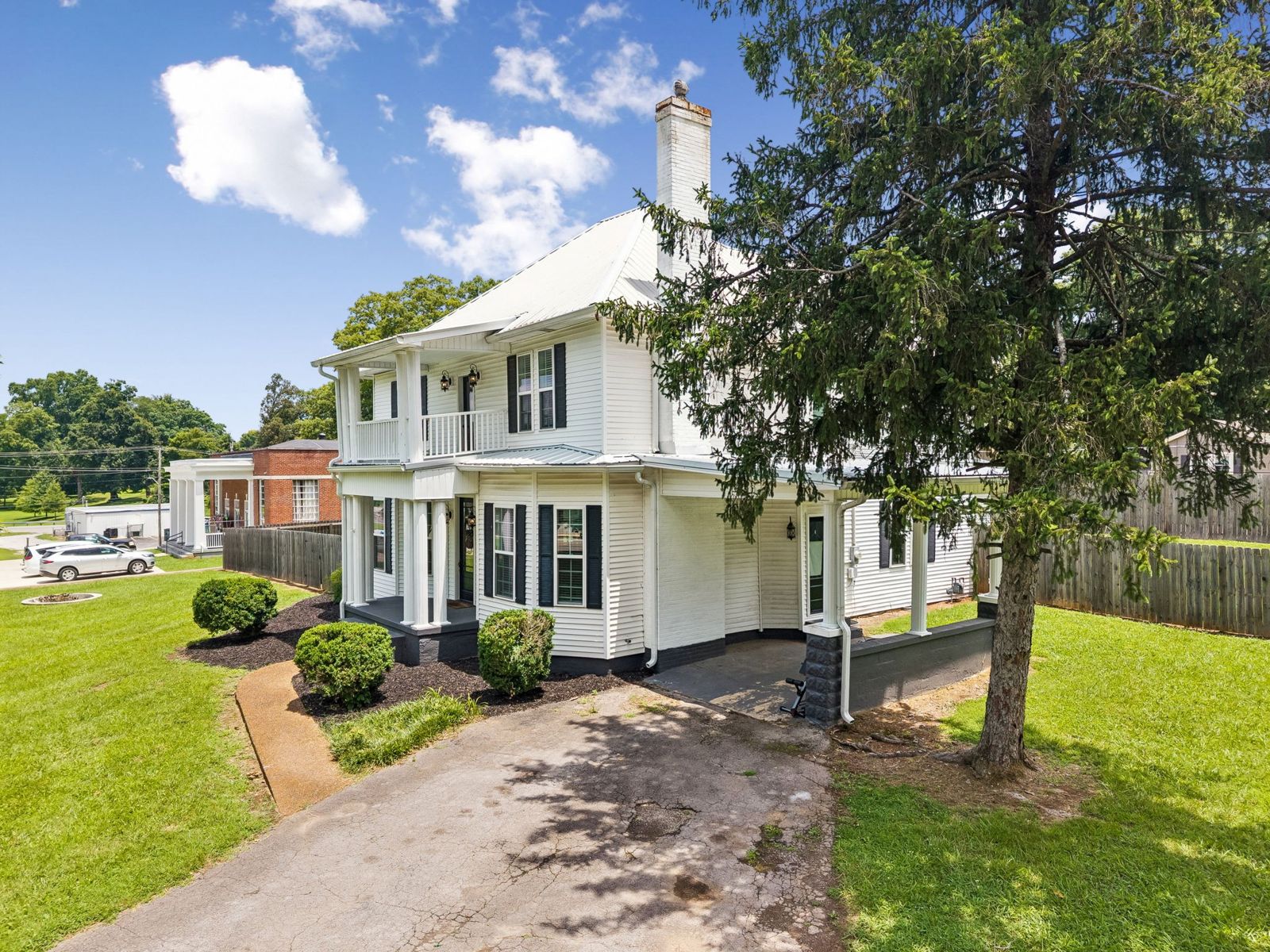 106 Lafayette Ave inside, Lawrence County TN home for sale