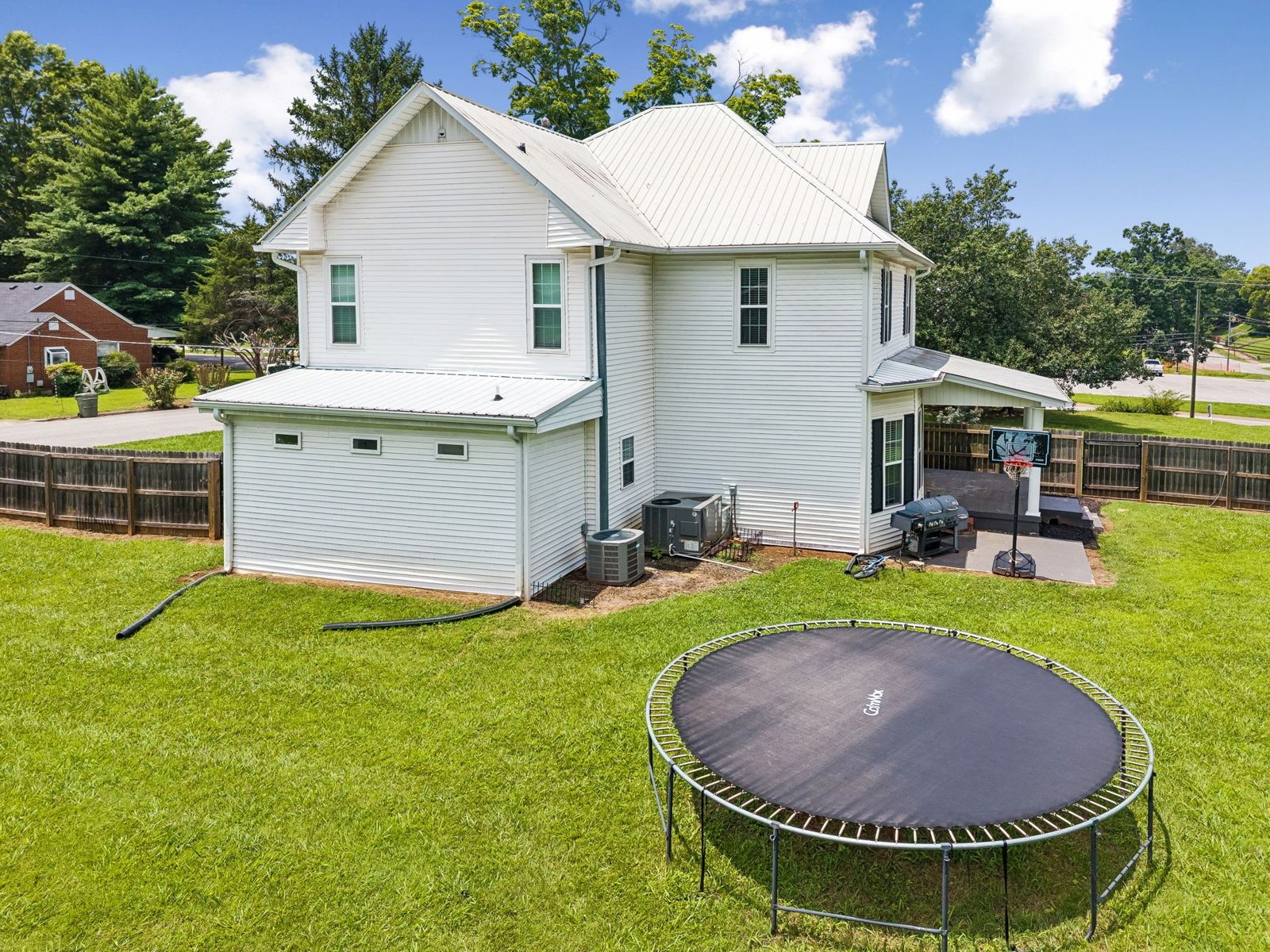 106 Lafayette Ave outdoor space, Lawrence County TN home for sale