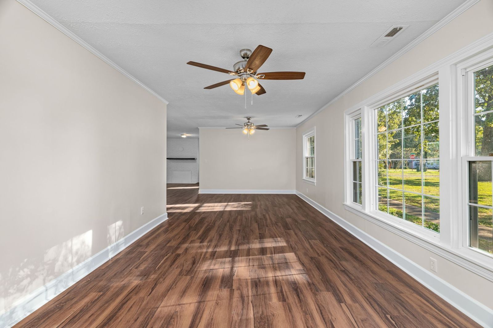 1083 Mattox Town Rd inside, Lawrence County TN home for sale