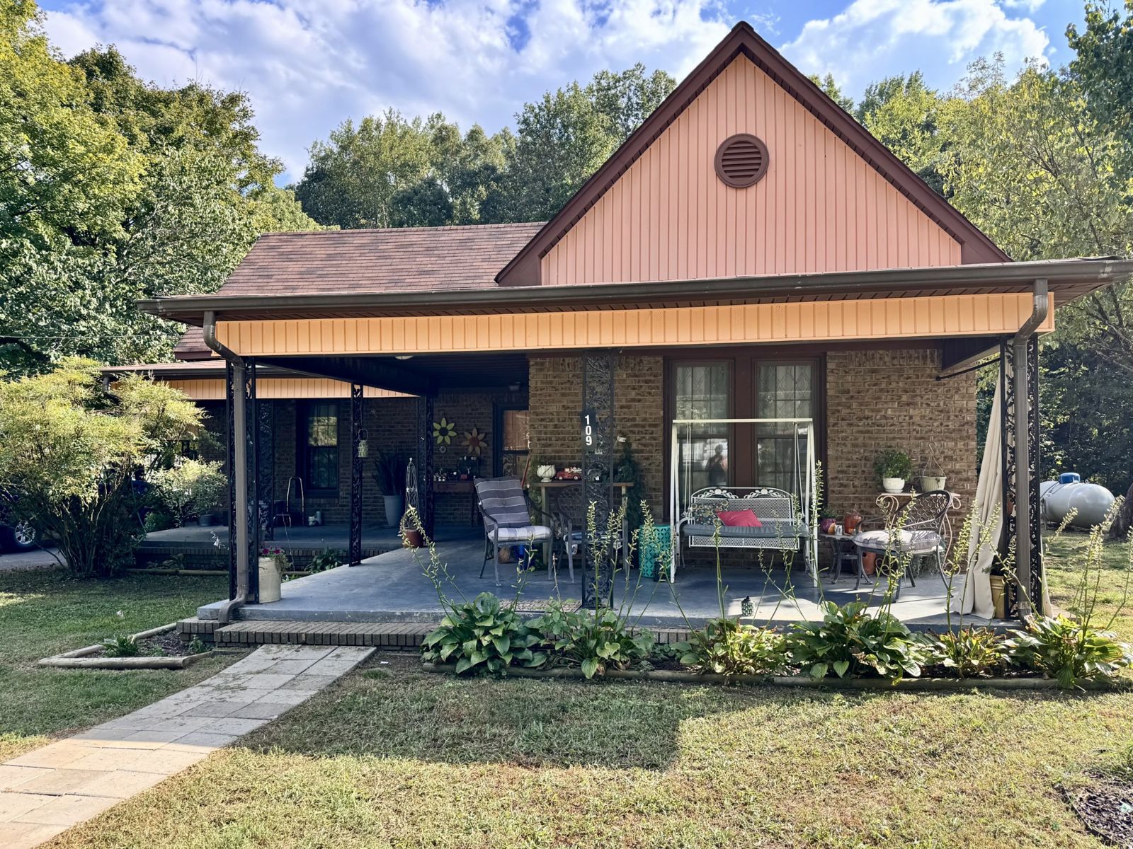 109 W 1st St inside, Lawrence County TN home for sale
