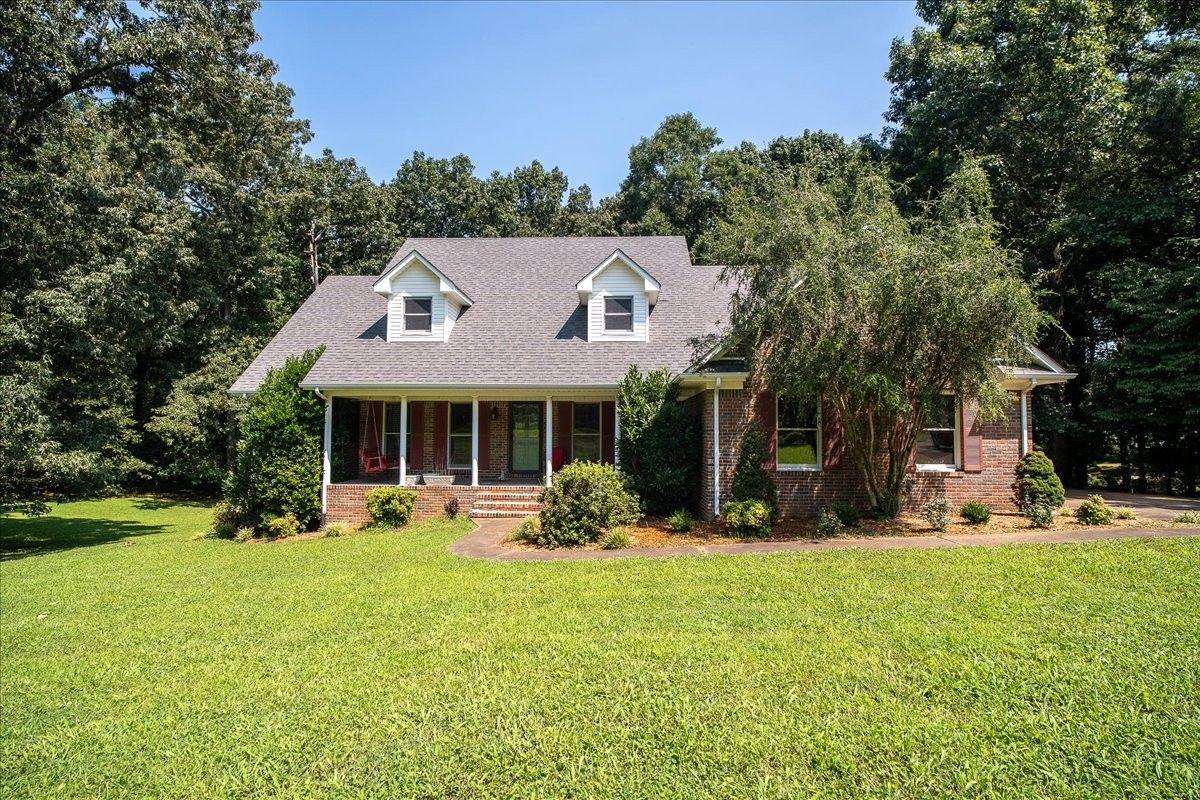 11 Ashley Ct front exterior, Lawrence County TN home for sale