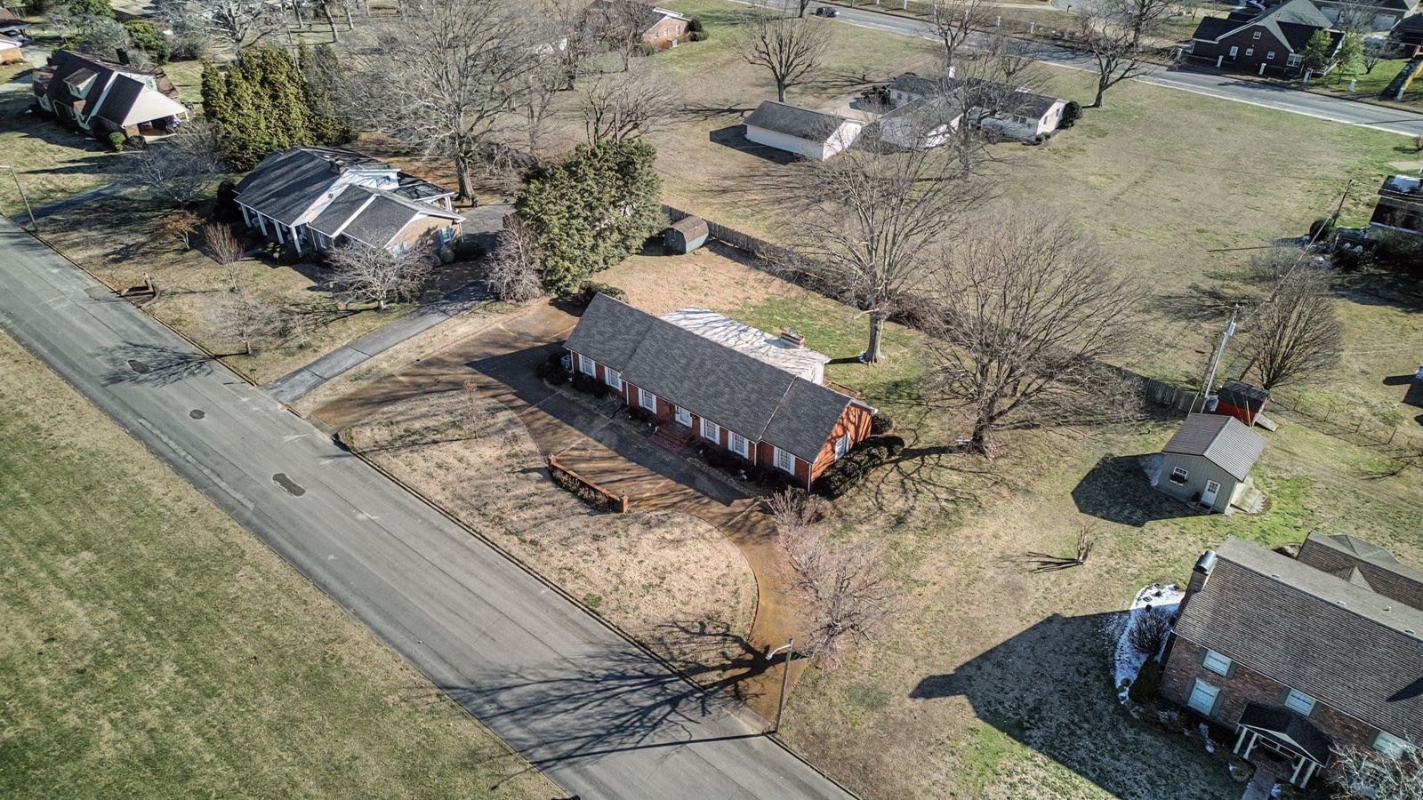 1206 Toben Ter outdoor space, Lawrence County TN home for sale