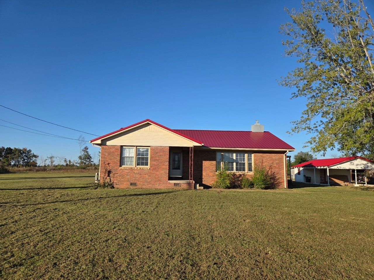 126 Dunn Rd front exterior, Lawrence County TN home for sale