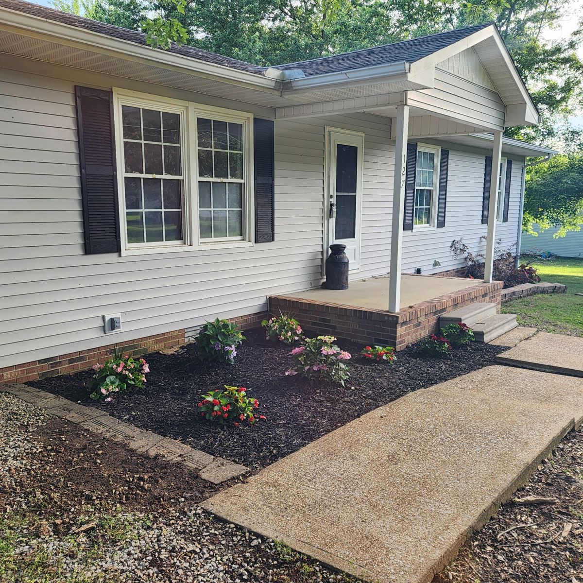 127 Michael Cir inside, Lawrence County TN home for sale