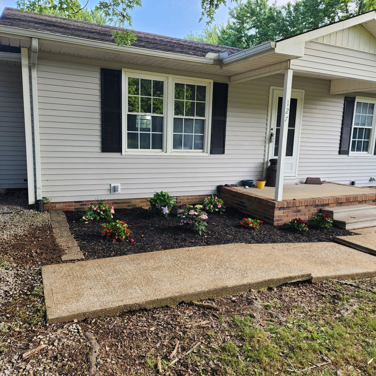 127 Michael Cir outdoor space, Lawrence County TN home for sale