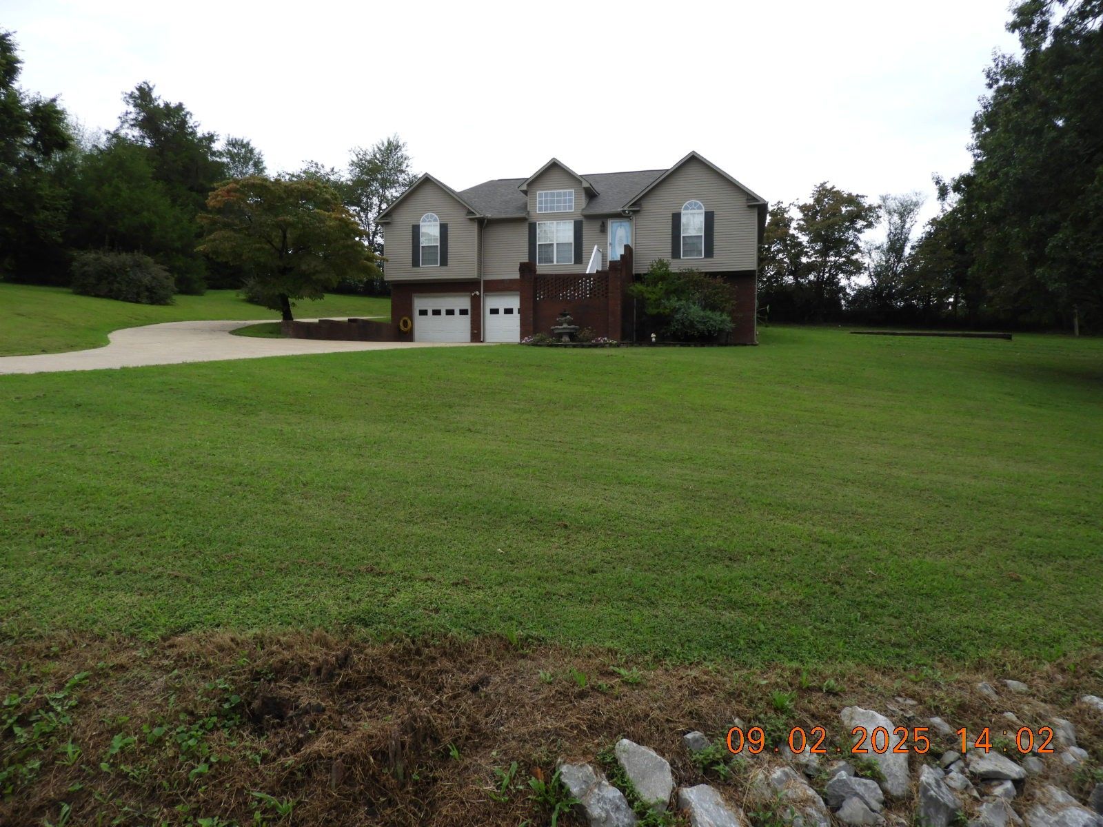 1325 Matthew Ave front exterior, Lawrence County TN home for sale