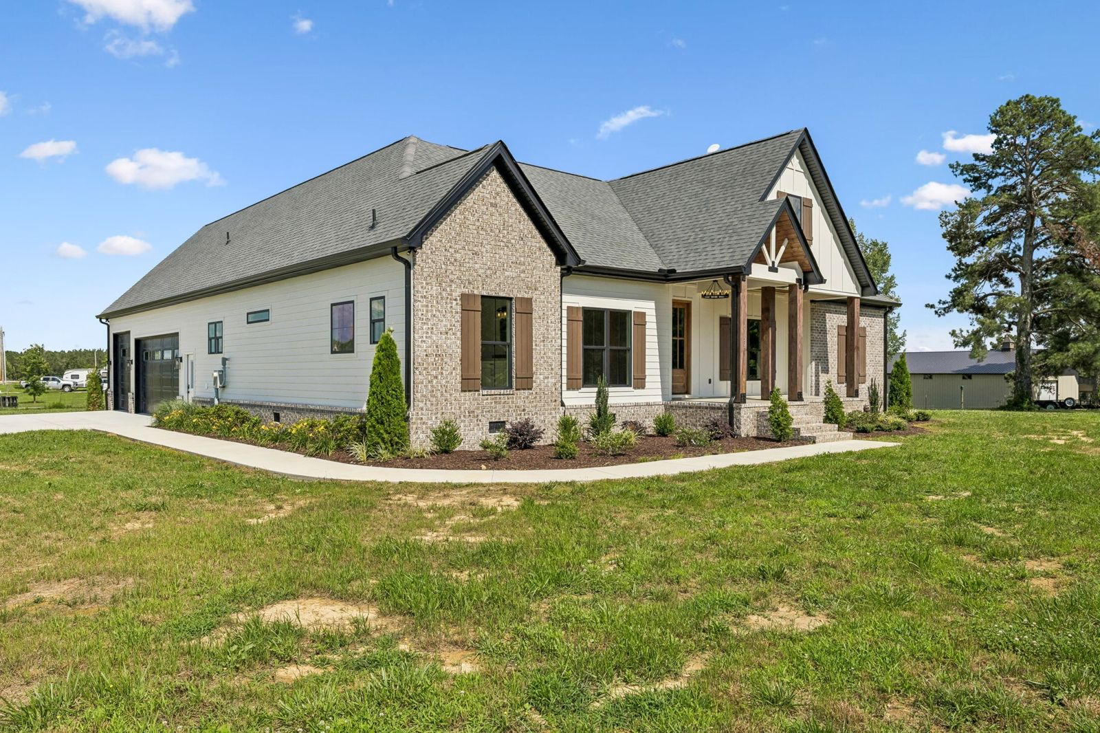 136 Summer Lake Dr front exterior, Lawrence County TN home for sale