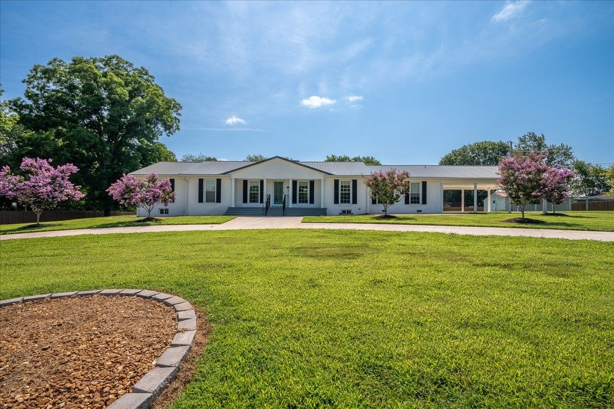 1448 Baker Ln inside, Lawrence County TN home for sale