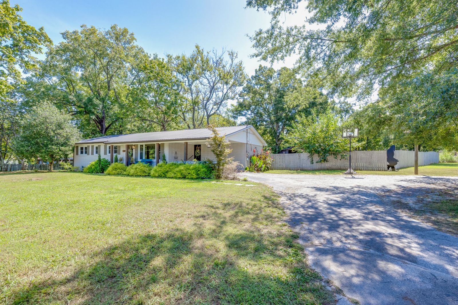 1508 Turnpike Rd outdoor space, Lawrence County TN home for sale