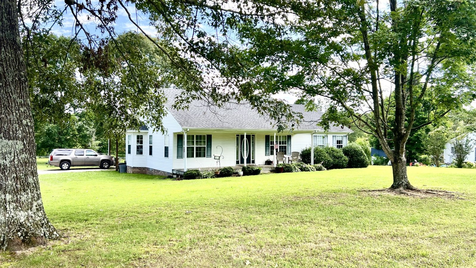 153 Commodore Cir inside, Lawrence County TN home for sale