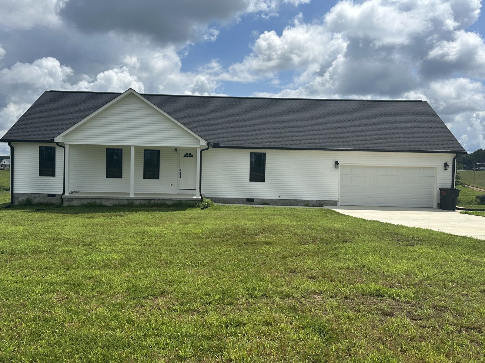 1654 Linvillle rd inside, Lawrence County TN home for sale