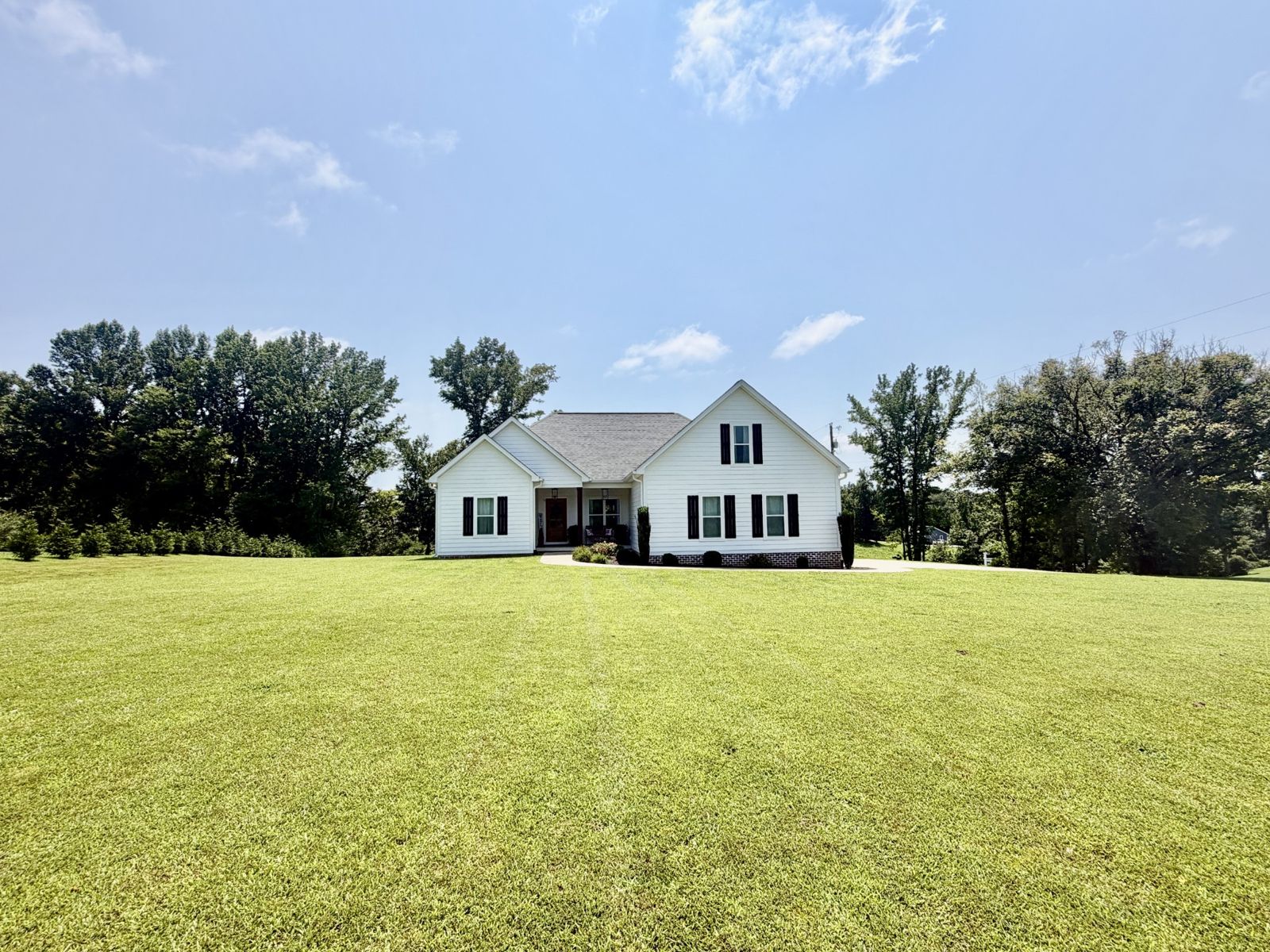 17 Tad Rd inside, Lawrence County TN home for sale