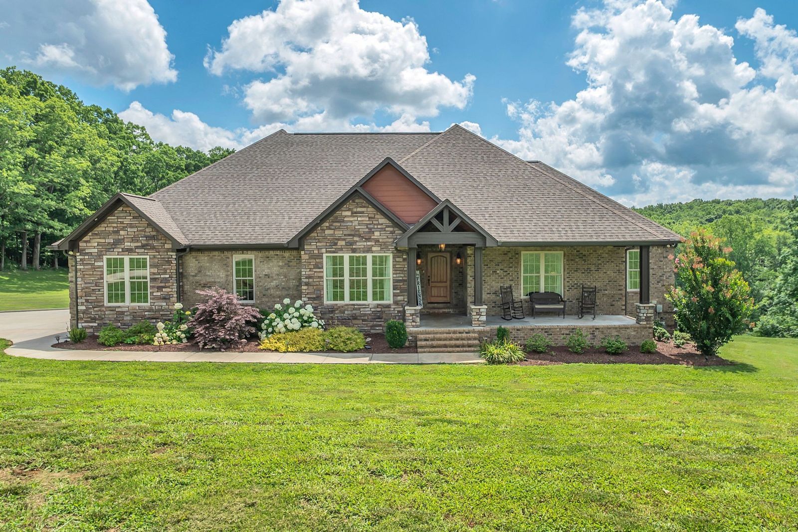 172 Tad Cir front exterior, Lawrence County TN home for sale