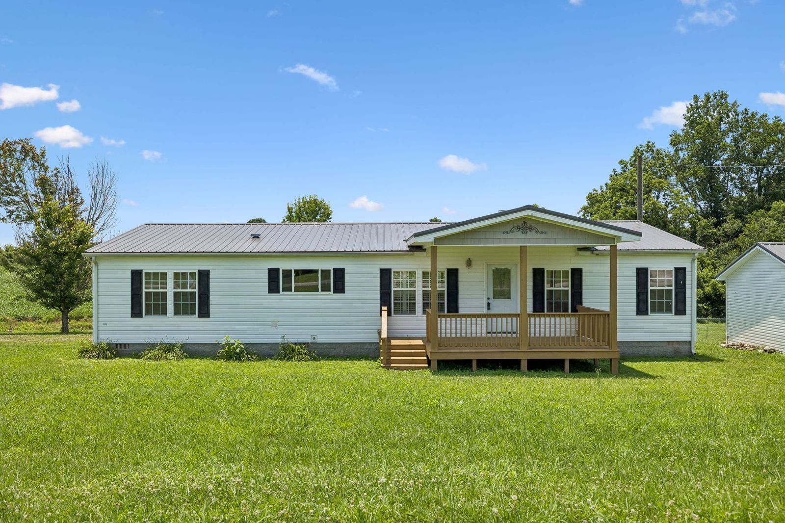 174 Mavis Dr front exterior, Lawrence County TN home for sale