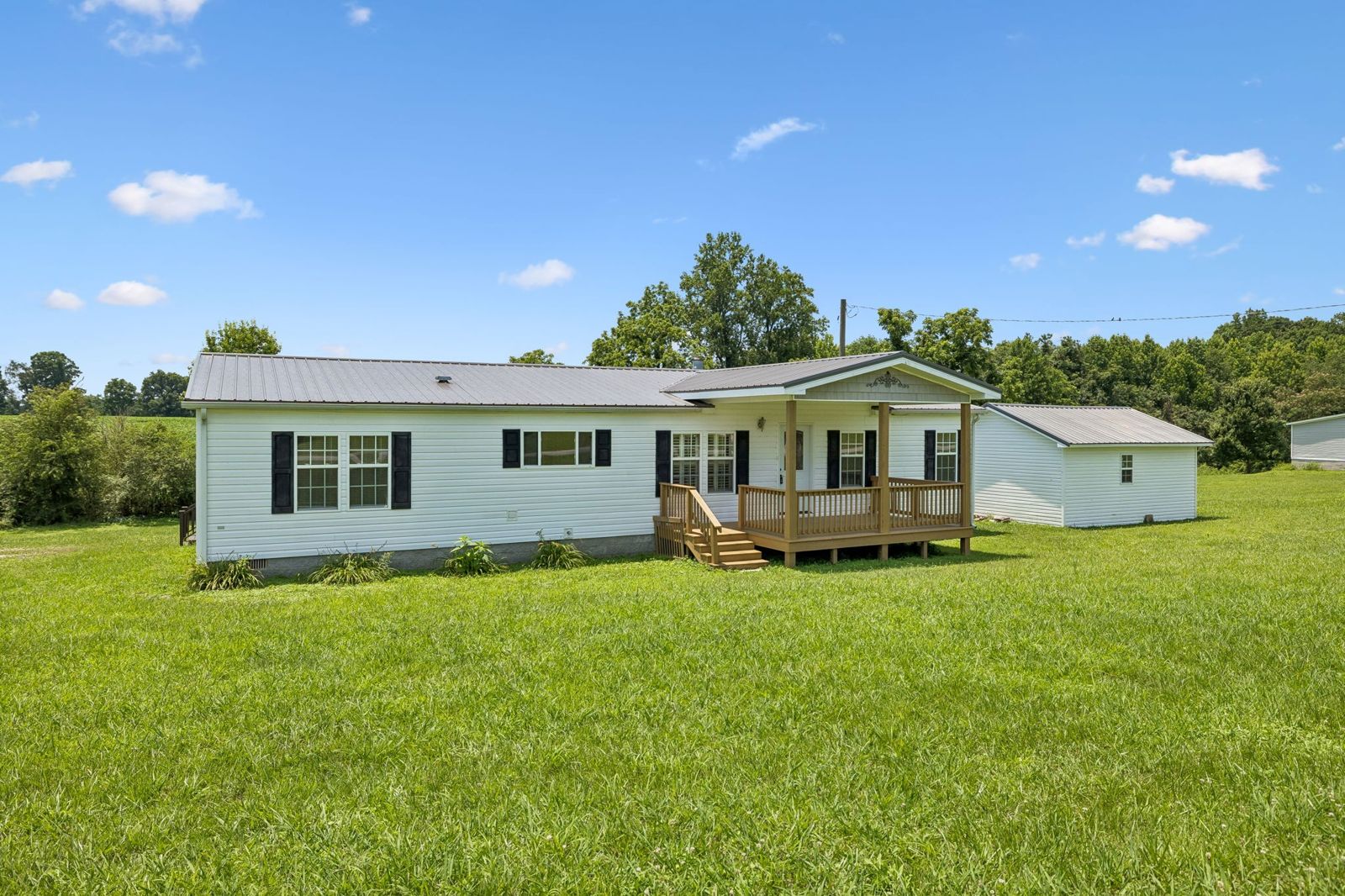 174 Mavis Dr inside, Lawrence County TN home for sale