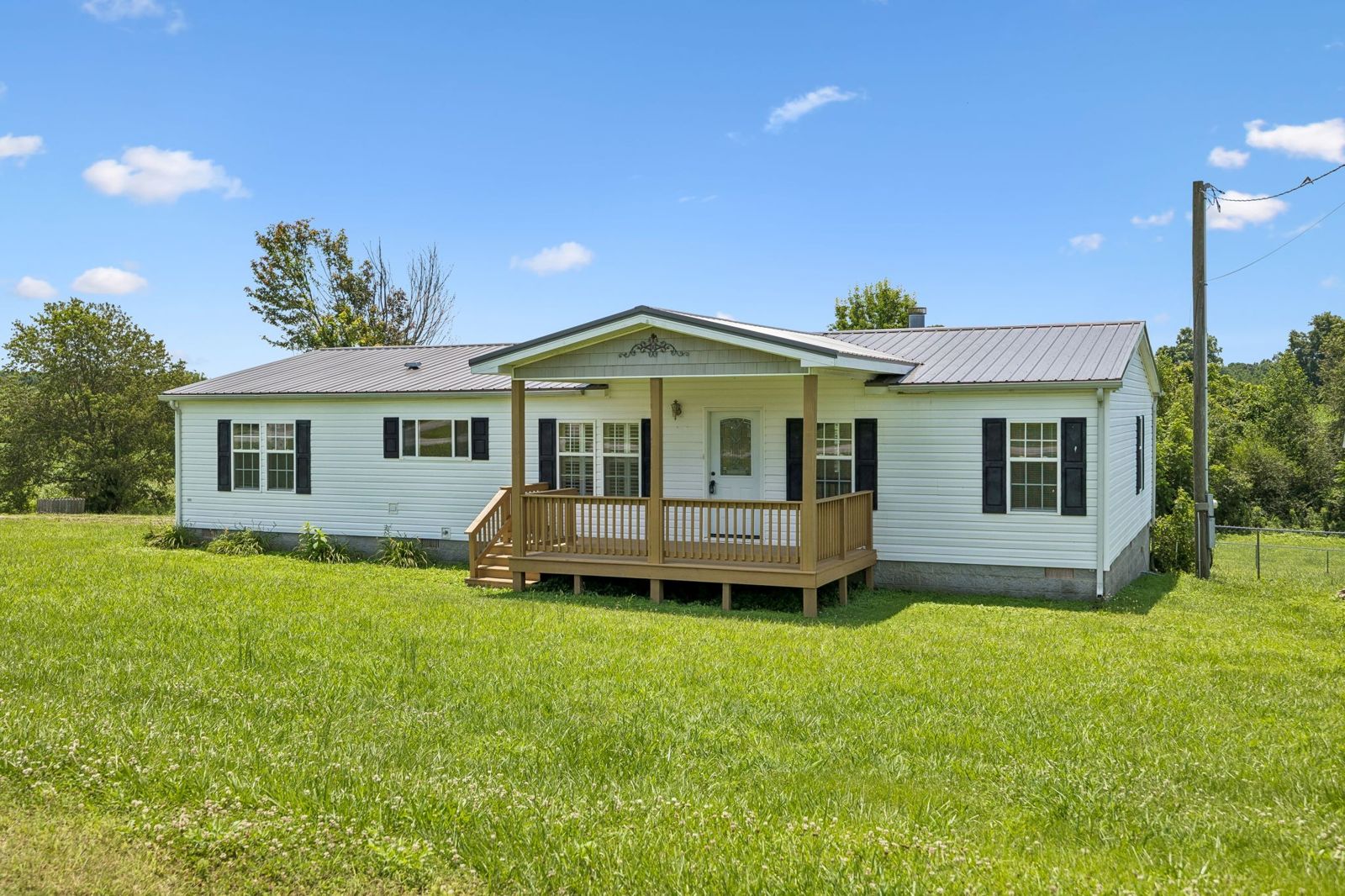174 Mavis Dr outdoor space, Lawrence County TN home for sale
