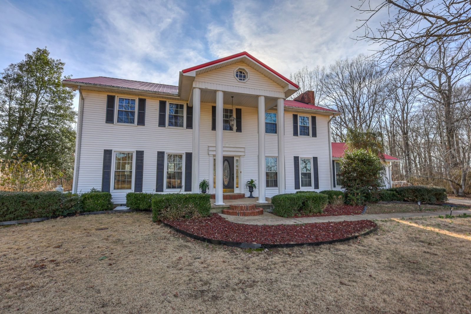 175 Dry Weakley Rd outdoor space, Lawrence County TN home for sale