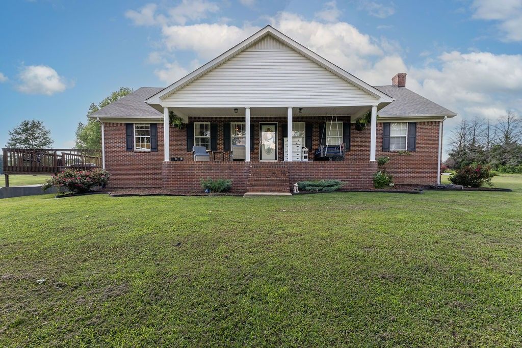 187 N Old Military Rd front exterior, Lawrence County TN home for sale