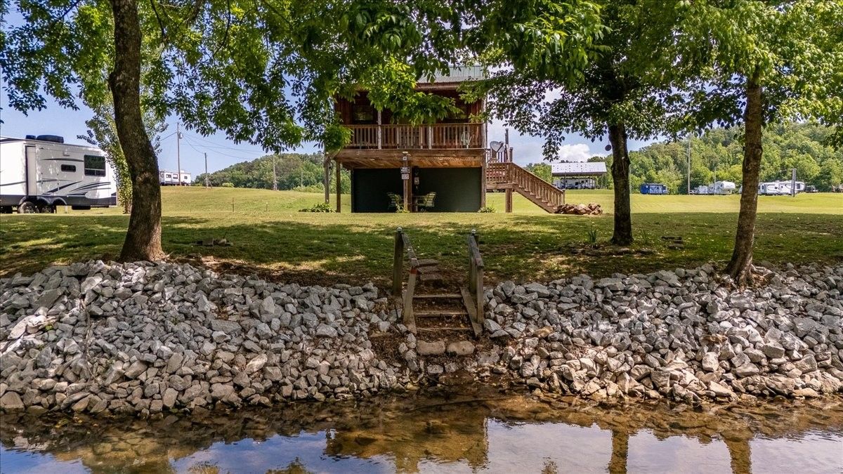 194 Creekside Ln front exterior, Lawrence County TN home for sale