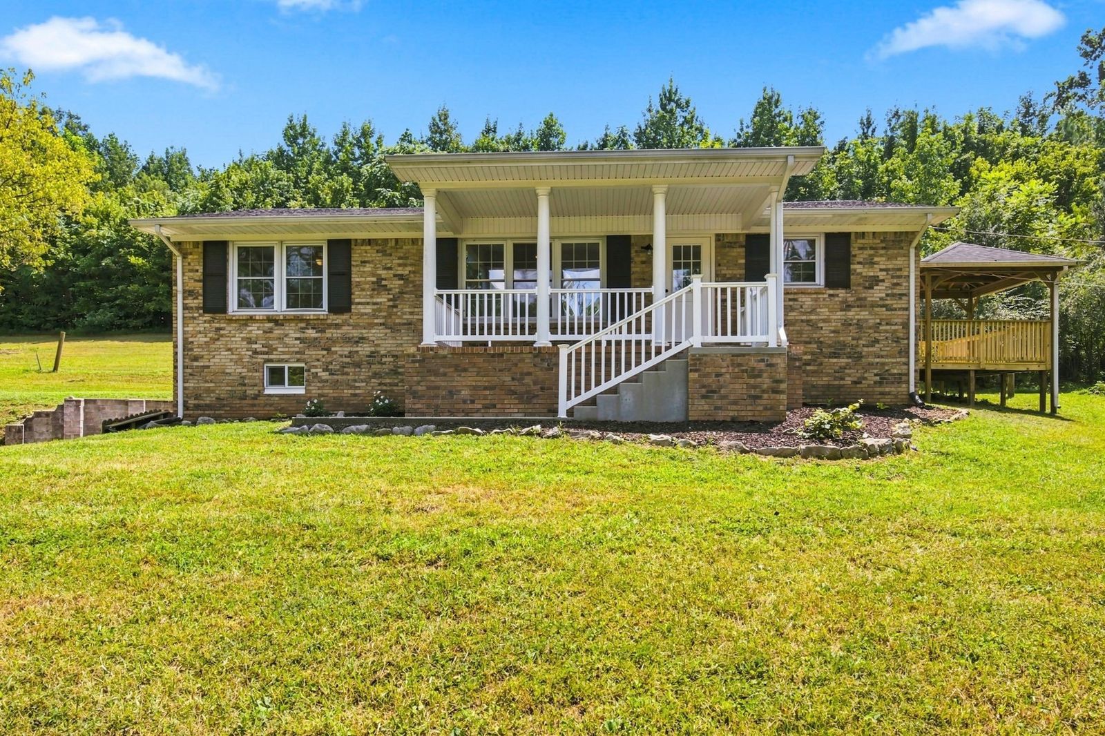 1966 Tennessee St inside, Lawrence County TN home for sale