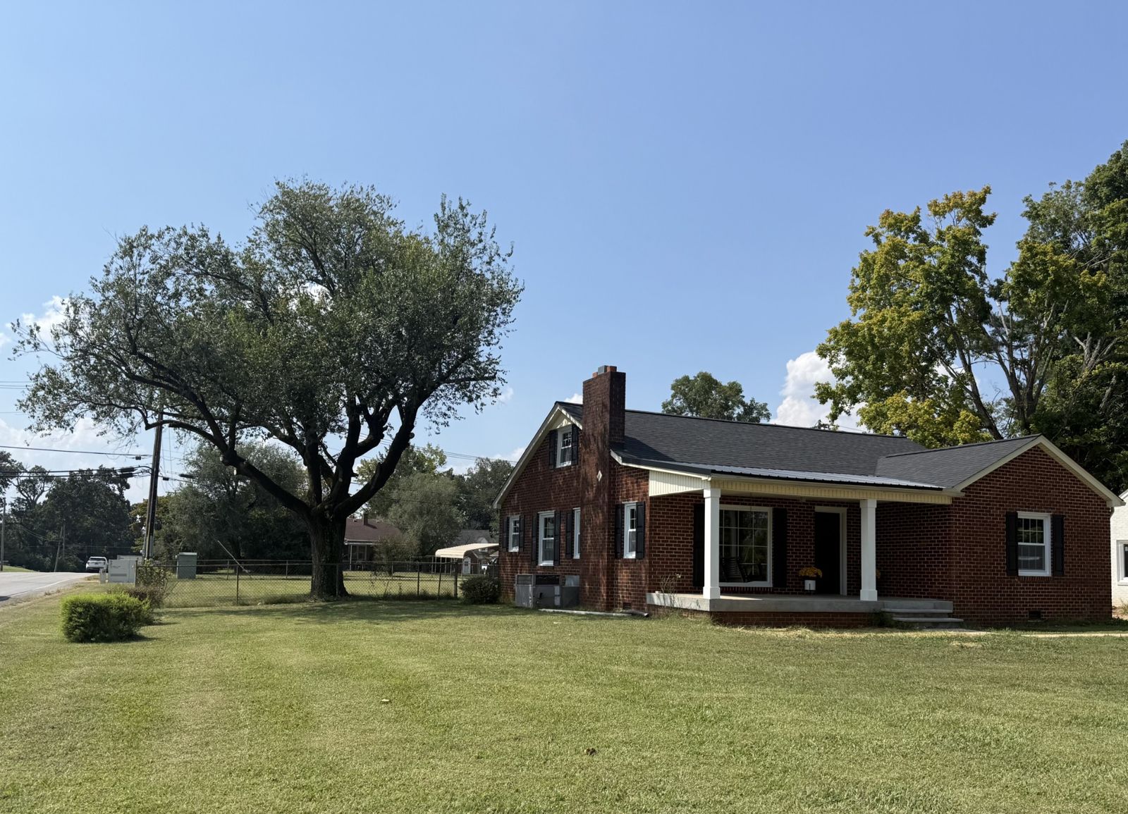 201 Parkes Ave inside, Lawrence County TN home for sale