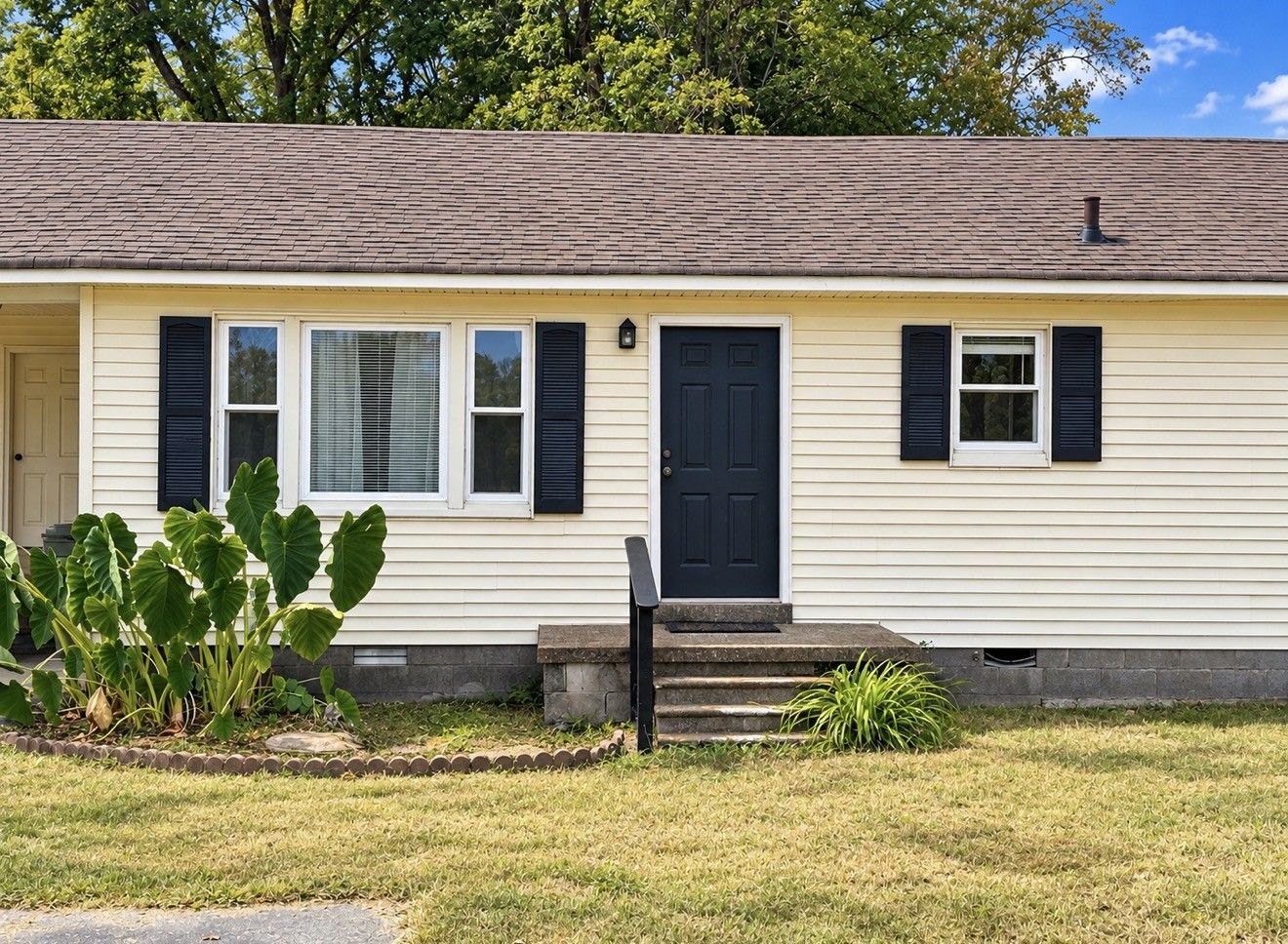 2125 W Gaines St inside, Lawrence County TN home for sale