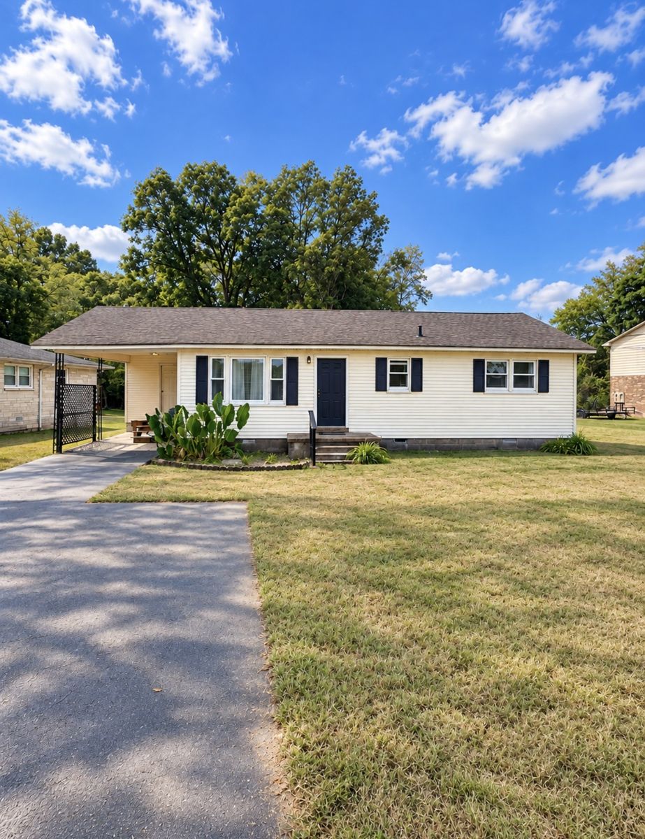 2125 W Gaines St inside, Lawrence County TN home for sale