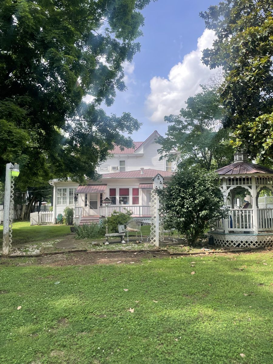 213 Pulaski St inside, Lawrence County TN home for sale