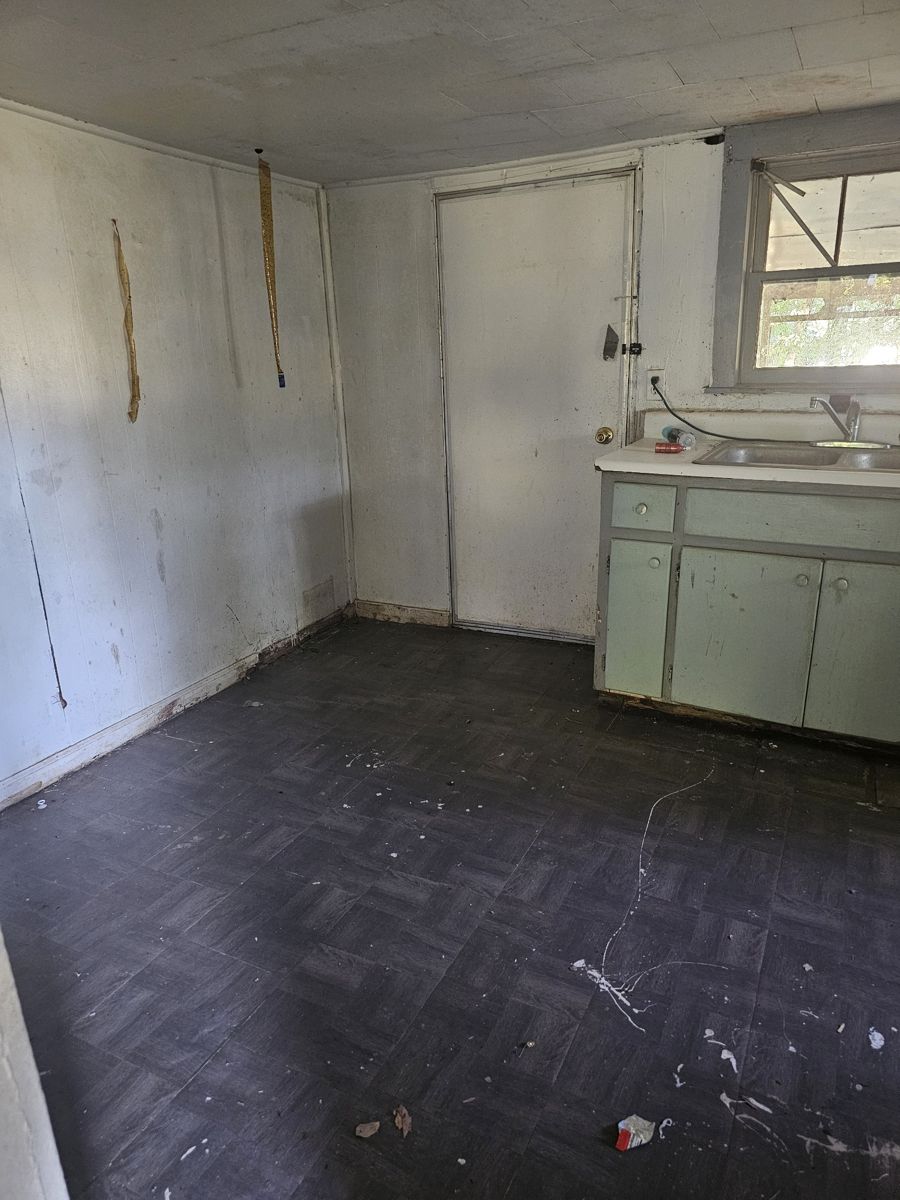 220 Oak St outdoor space, Lawrence County TN home for sale