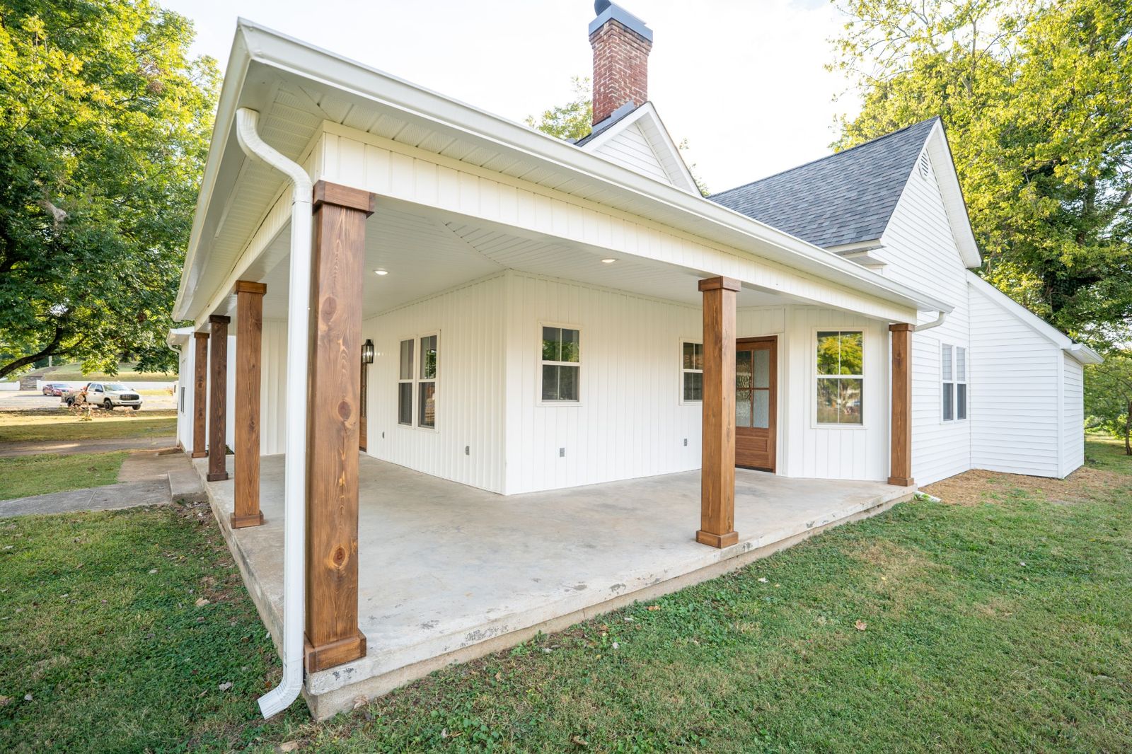 221 S Military Ave inside, Lawrence County TN home for sale