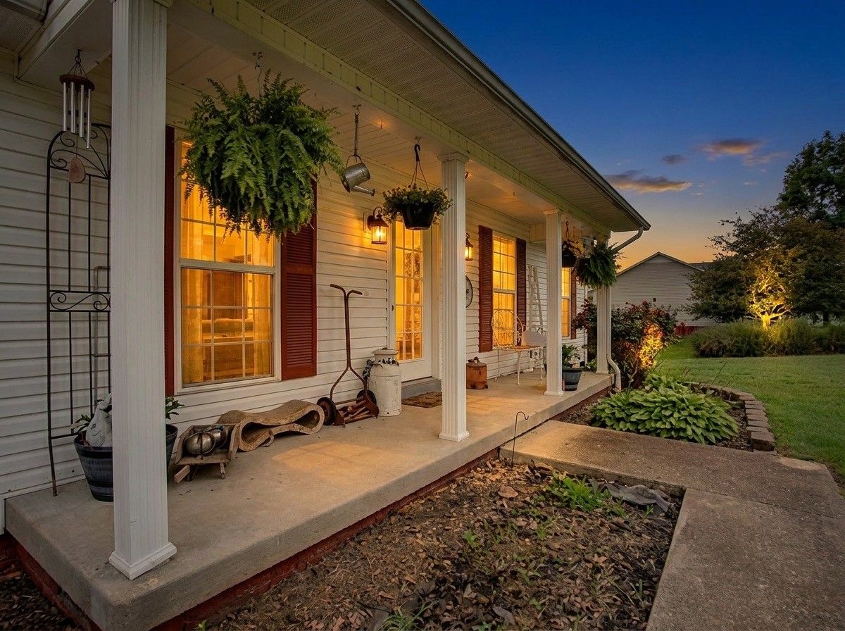 2233 Fall River Rd inside, Lawrence County TN home for sale