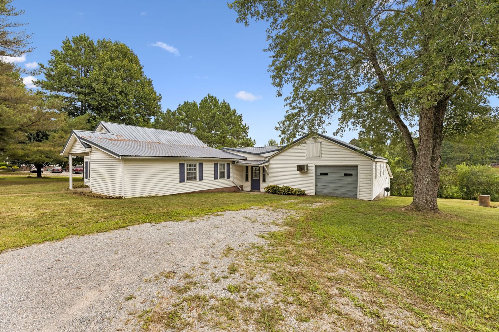 2270 Fall River Rd outdoor space, Lawrence County TN home for sale