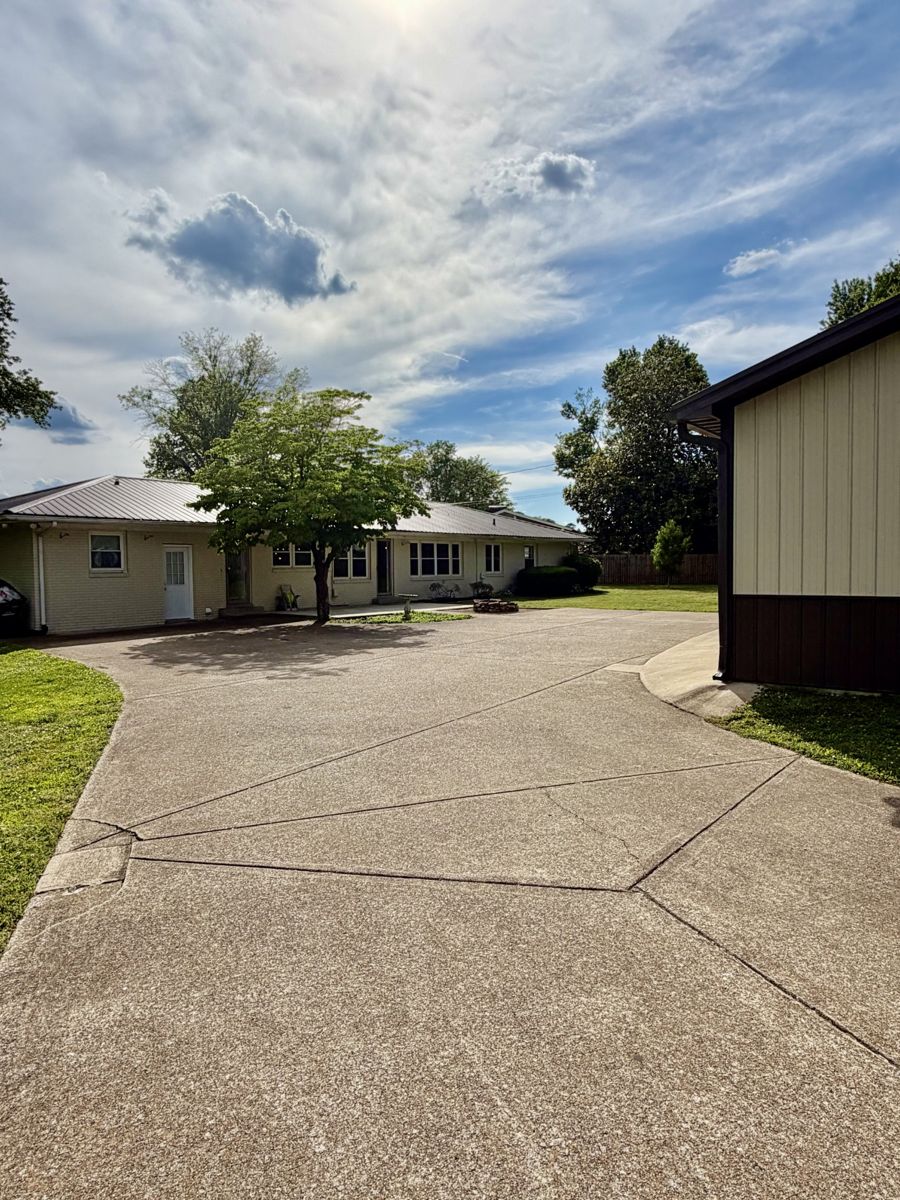 232 Admiral Cir outdoor space, Lawrence County TN home for sale