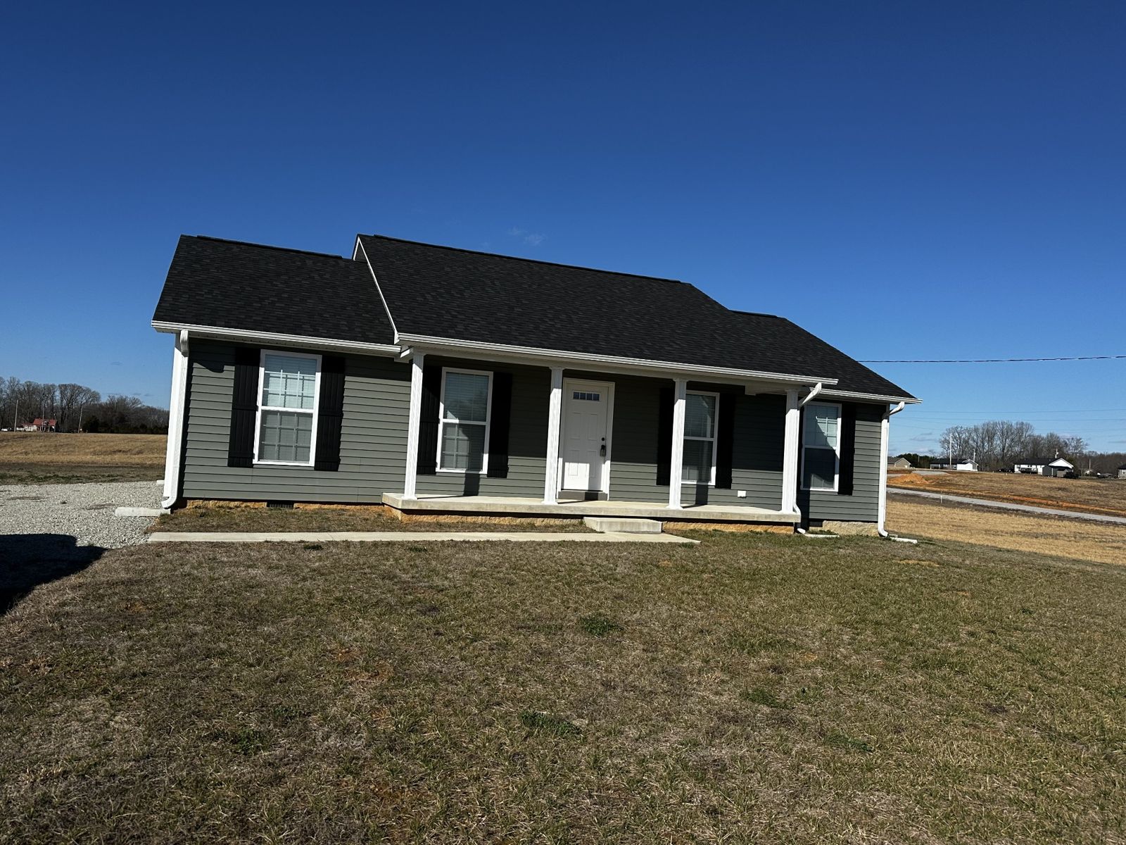 24 Henkle Ln inside, Lawrence County TN home for sale
