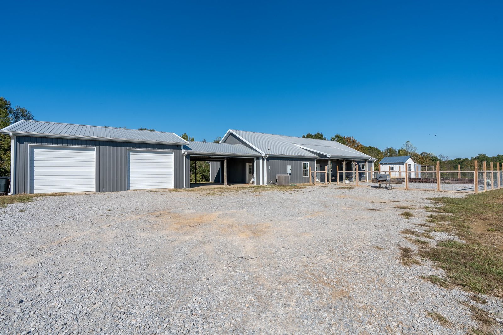 242 Hedrick Ln inside, Lawrence County TN home for sale