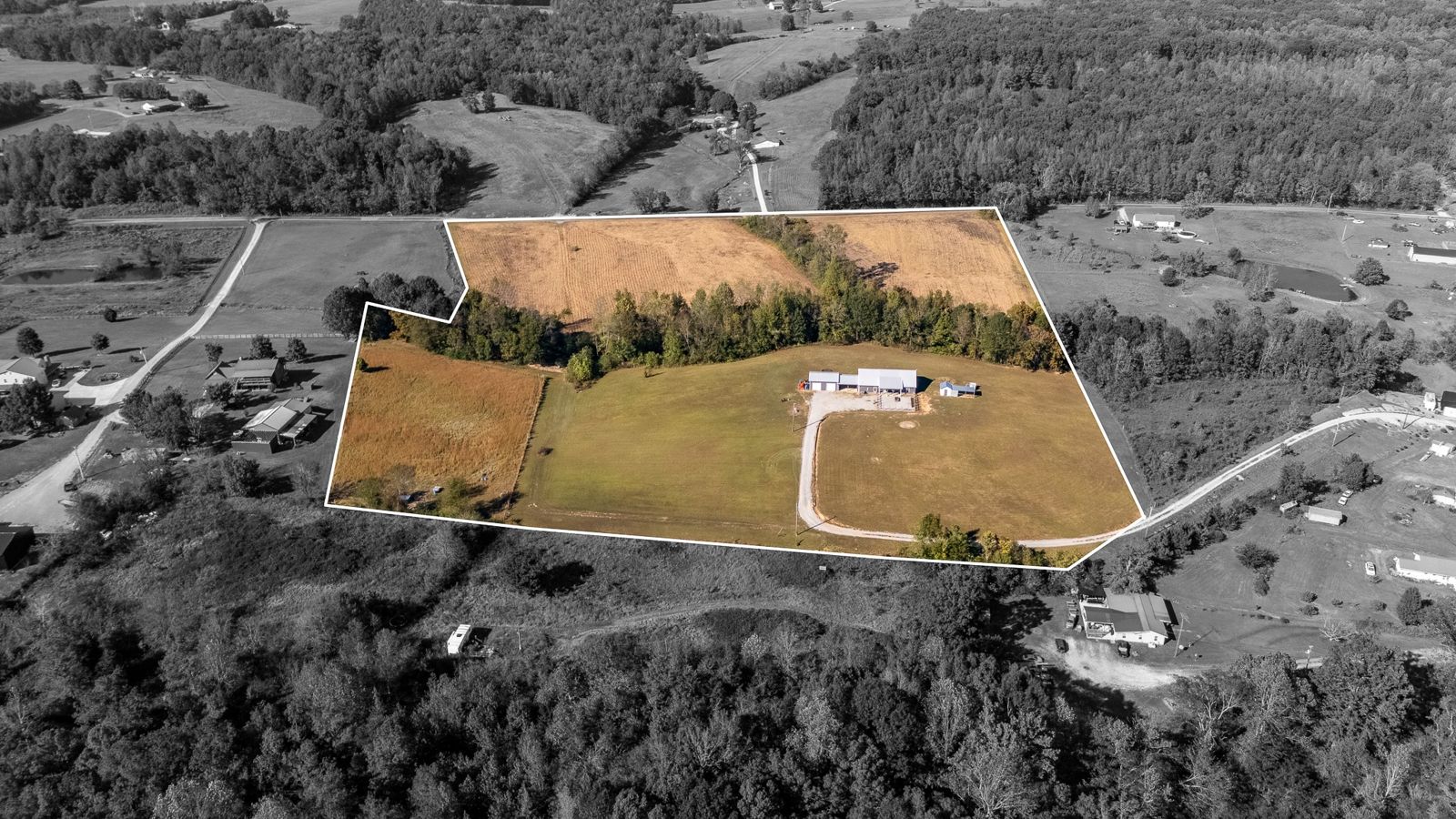 242 Hedrick Ln inside, Lawrence County TN home for sale