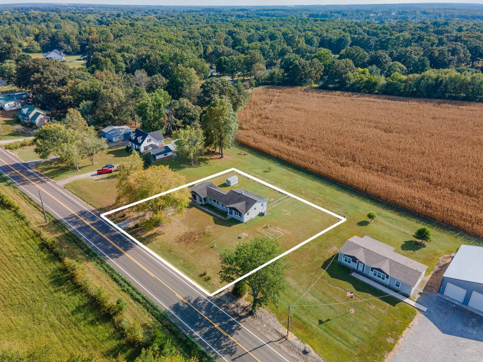 242 Highway 20 inside, Lawrence County TN home for sale