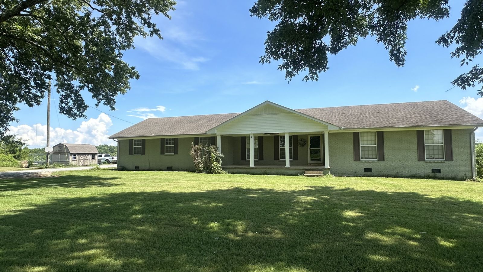 244 Old Jackson Hwy inside, Lawrence County TN home for sale
