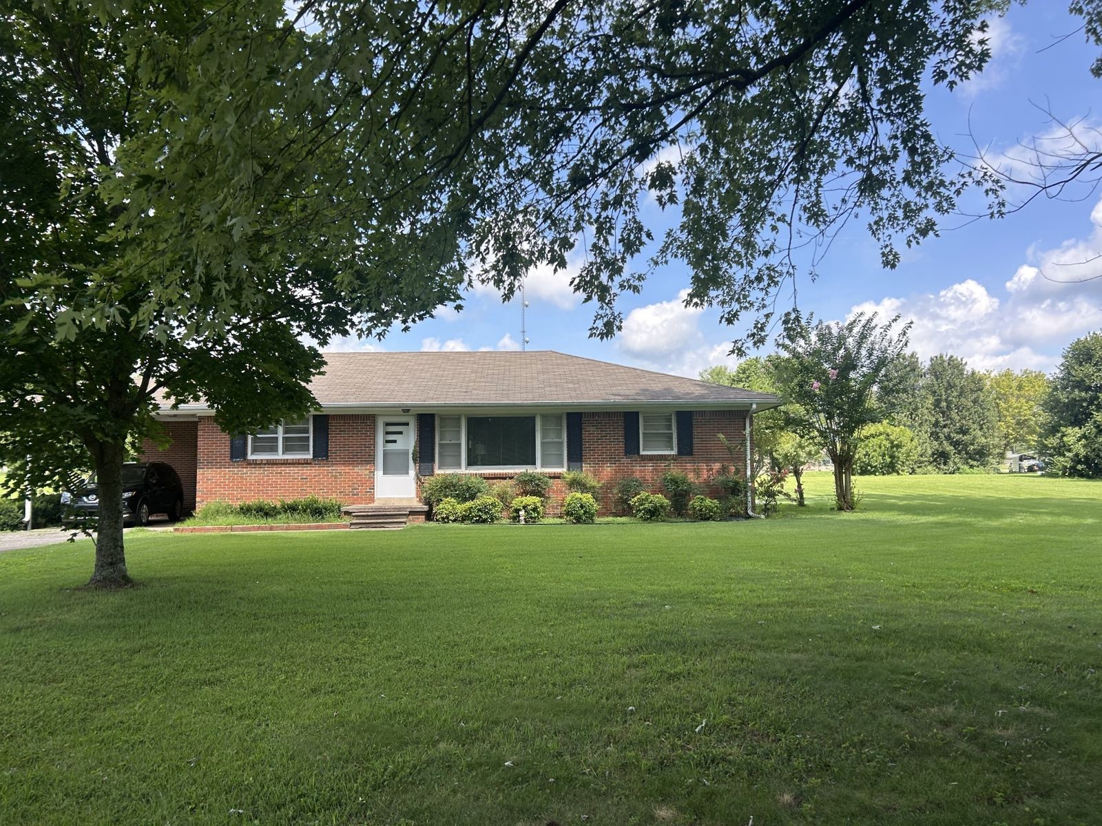 2629 Highway 43 S inside, Lawrence County TN home for sale