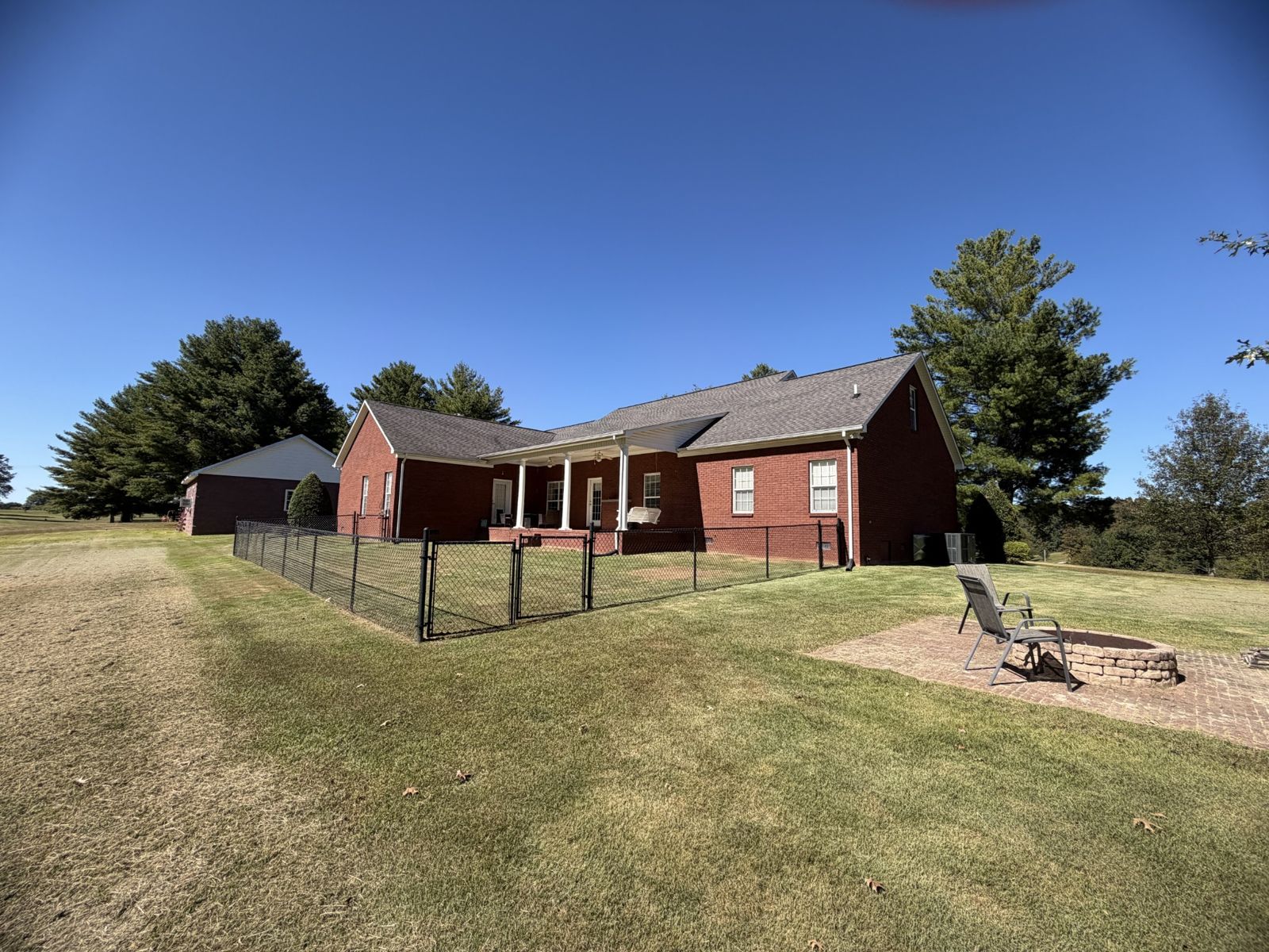 266 Kelsey Dr inside, Lawrence County TN home for sale