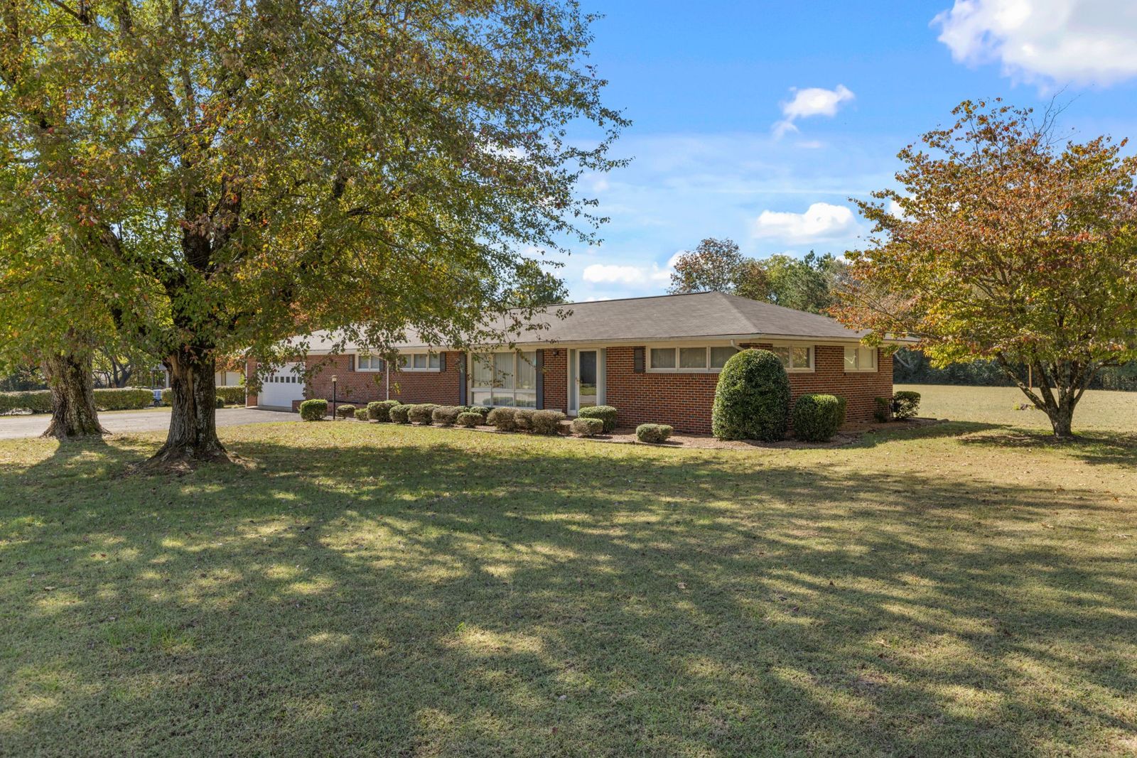 2763 Highway 43 N inside, Lawrence County TN home for sale