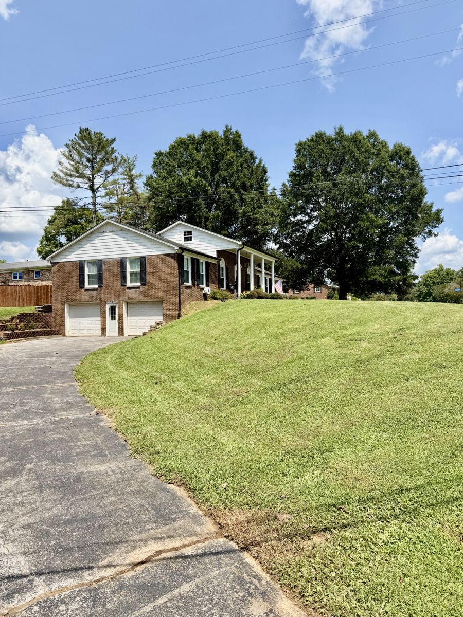 301 Roberta Ln outdoor space, Lawrence County TN home for sale